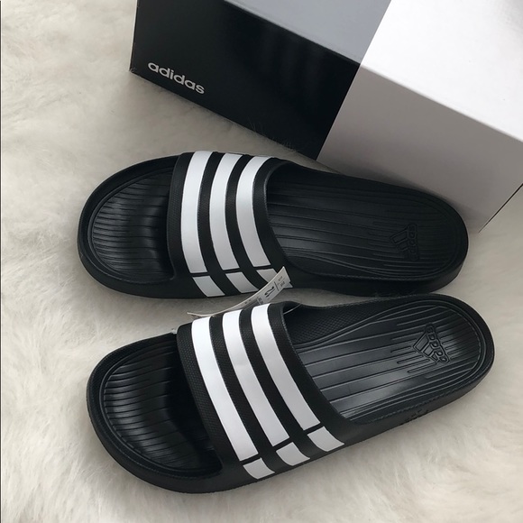NWT Mens Adidas slide sandals - Picture 2 of 4